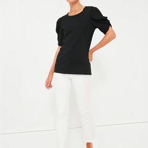 Black Vesty Puff Short Sleeve Crewneck
POMANDER PLACE Large